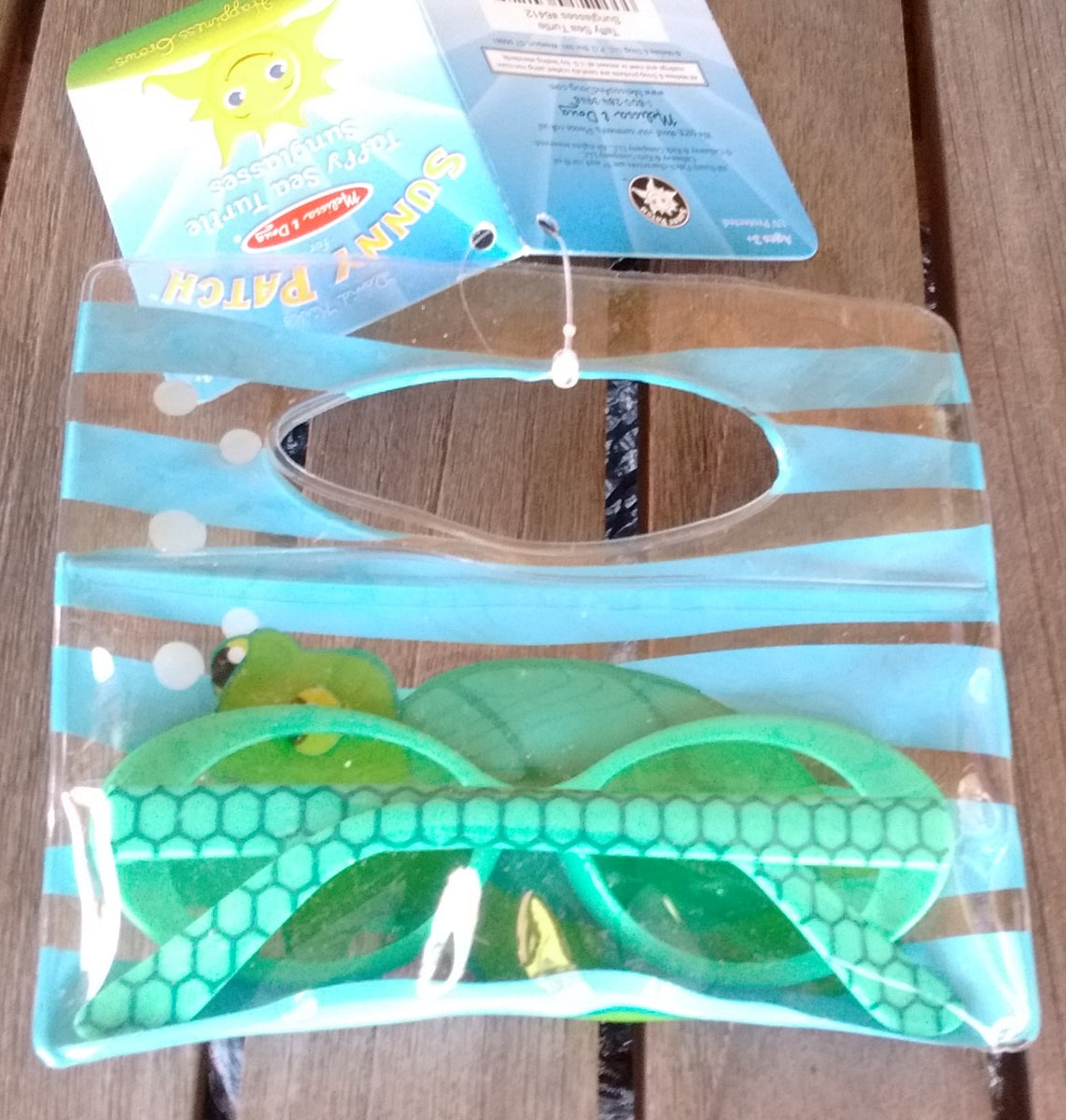 Melissa and Doug Finney Fish Flip Up Sunglasses for Kids Ages 2+ Item #  6410 UV protection