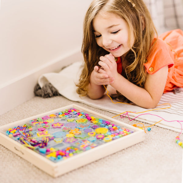 Melissa and Doug Bead Bouquet Deluxe Wooden Jewelry Set Ages 4+ Item # 4169 Over 200 Beads and 8 cords