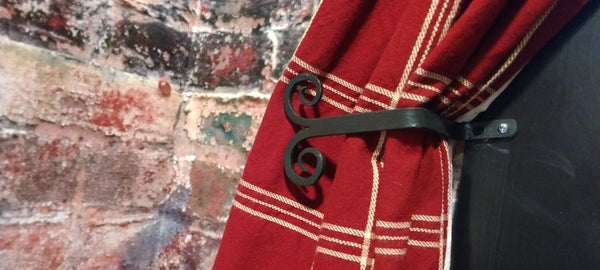 Park Designs Forged Ram Scroll curtain hooks set of 2 with mounting hardware Iron black