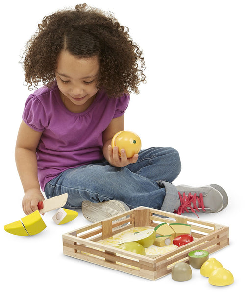 Melissa and Doug Cutting Fruit Play Set with Storage Crate 17 Pics. Ages 3+