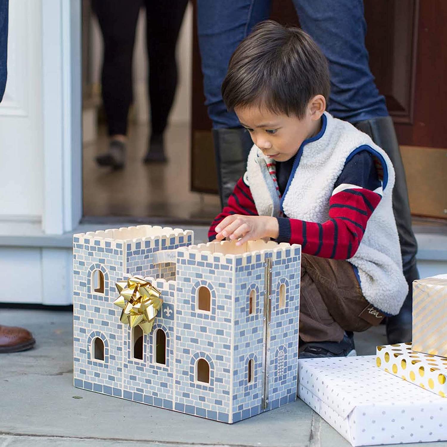 Melissa and doug wooden castle online