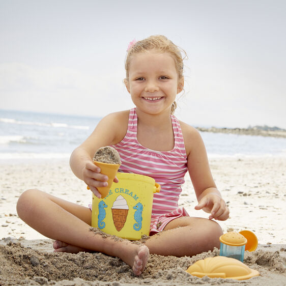 Melissa and Doug Seaside Sidekicks Sand Molding Kit Ages 2+ Item