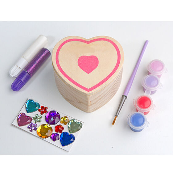 Melissa & Doug Decorate-Your-Own Wooden Heart Chest 3094 Ages 4+